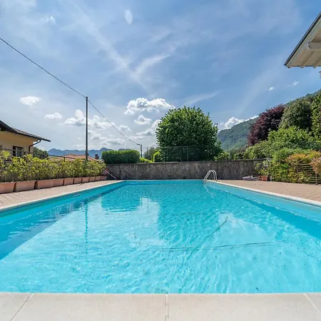 The A-line View B With Pool & Garage Lenno