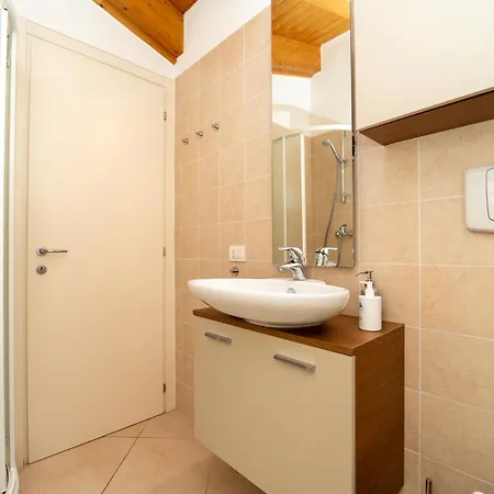 The A-line View B With Pool & Garage Lenno